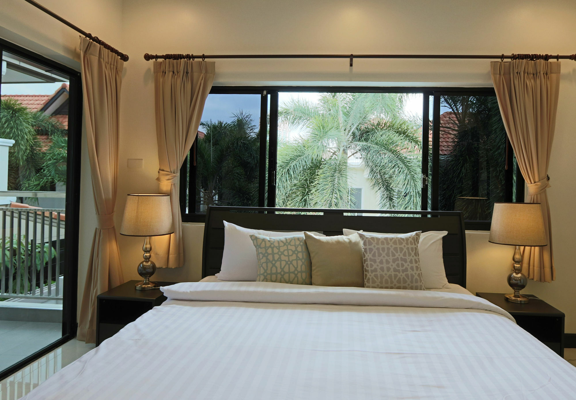 Pattaya Holiday Villas Bang Lamung Exterior foto